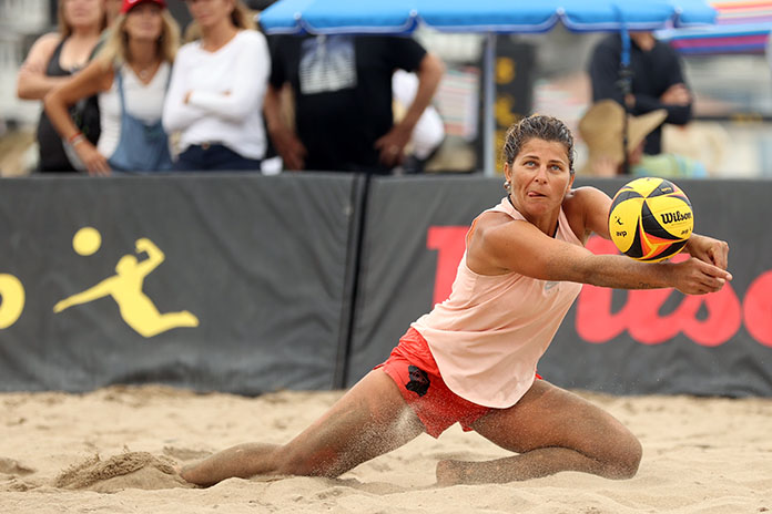 AVP Manhattan Beach photo gallery 8/21/2021-Larissa Franca