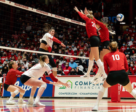 Louisville stays perfect; USC upsets UCLA; Boise St. is NCAA-bound