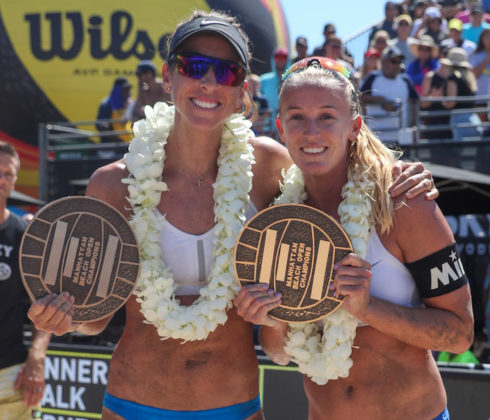 Hughes-Kolinske grit way to comeback victory at Manhattan Beach Open