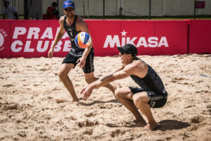 Tri Bourne-Chaim Schalk-Uberlandia Elite 16