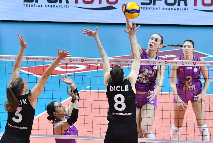 Women's pro report: Heather Gneiting attacks for Galatasaray against THY
